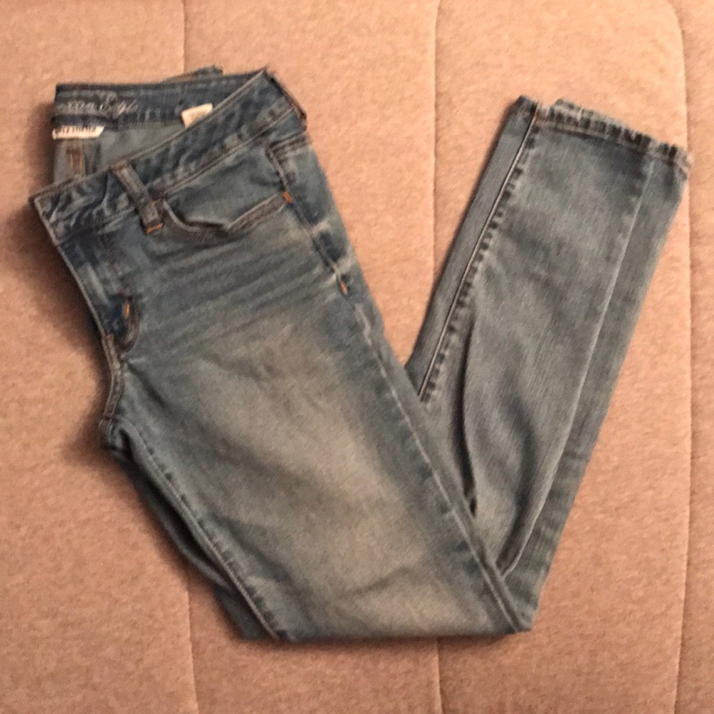 AEO LIGHT WASH SUPER STRETCH JEGGINGS😍😍